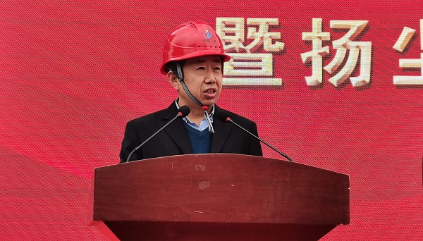 天行官方在线入口副总经理闫龙广作代表发言.jpg