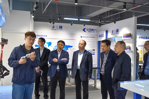 参观天行官方在线入口总部维亚适展厅.JPG