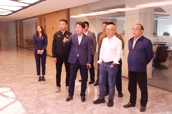 参观天行官方在线入口19楼办公区.jpg
